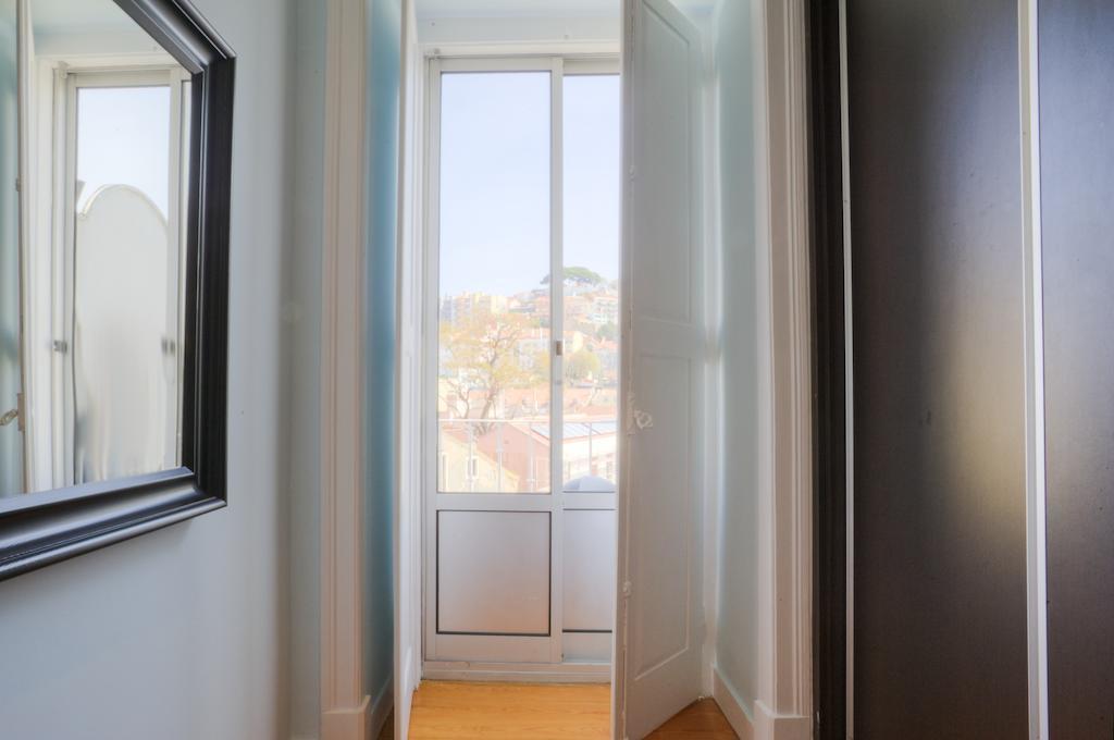 Martim Moniz Apartment Lisbon Room photo